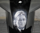 Ritratto Pres. Castiglioni su serbatoio MV